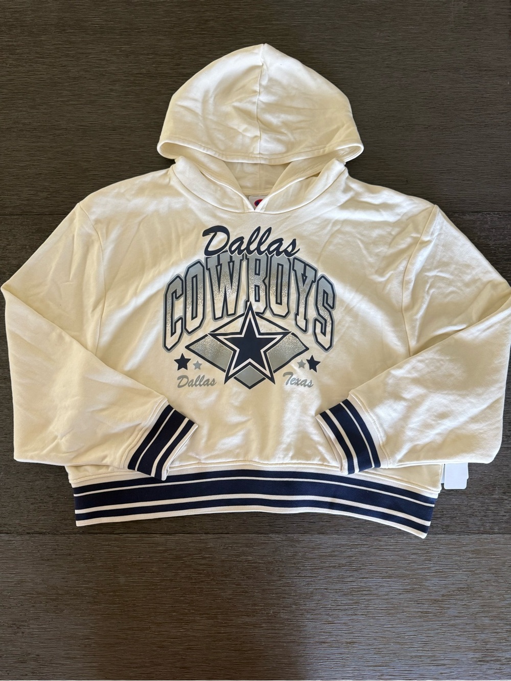 NFL Dallas Cowboys Women's Champion
Relaxed Fit Pullover Cropped Hoodie - Picture 3 of 4